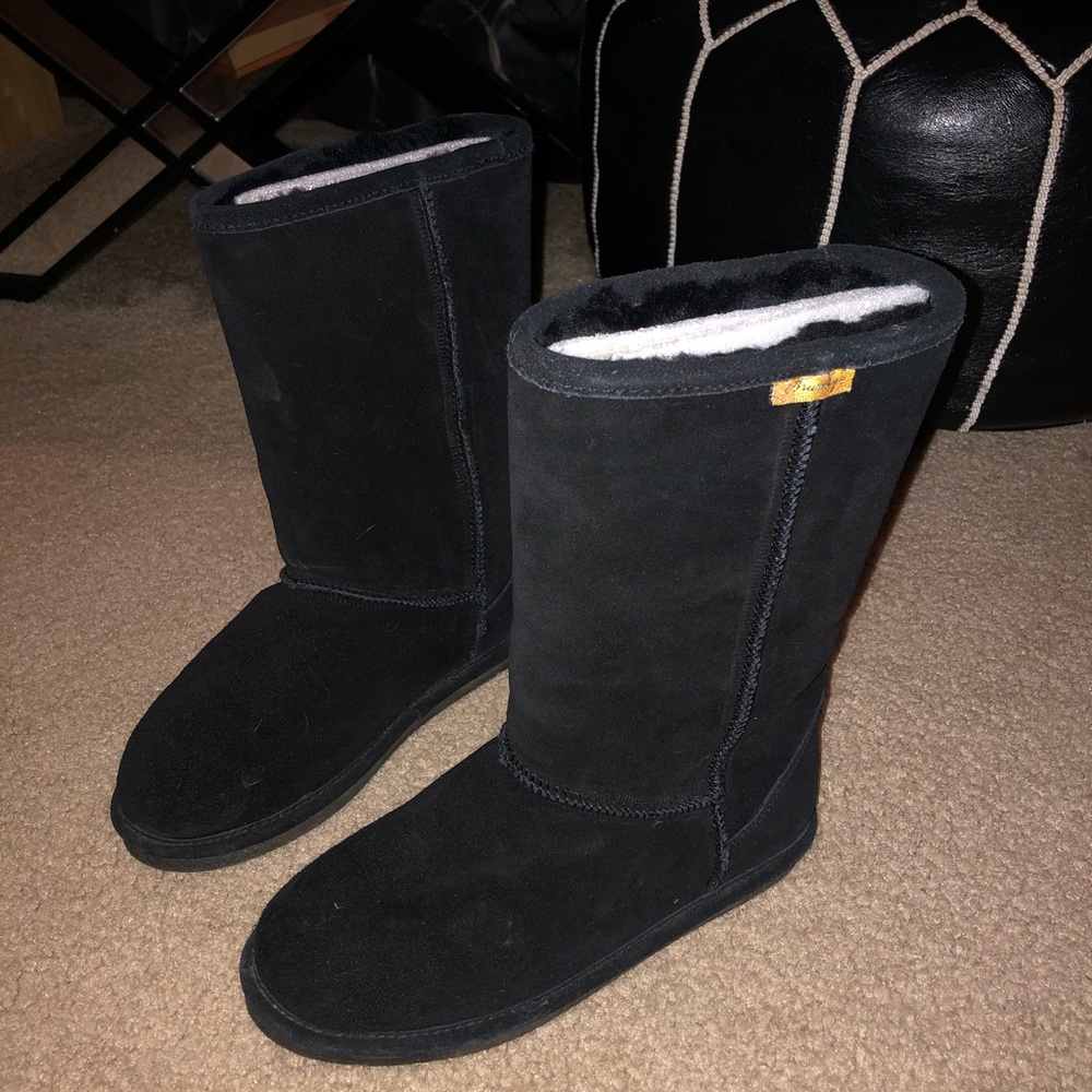 NWT Brumby Black Boots